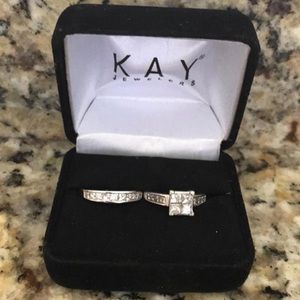 2 1/2 carat white gold bridal set